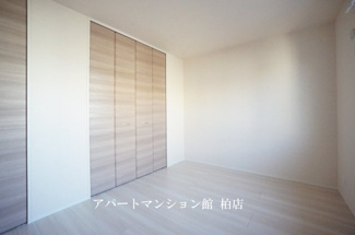 【洋室】 | ハイピクチャーC棟