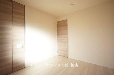 【洋室】 | ハイピクチャーC棟