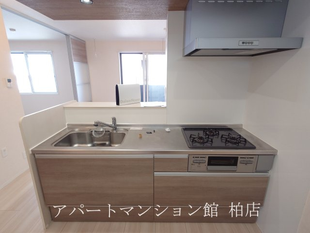 ハイピクチャーC棟のキッチン