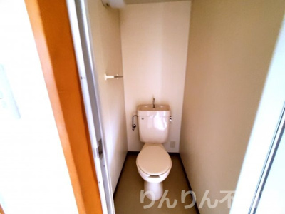 【トイレ】 | K・Iハイツ | 落ち着いた色調のトイレです