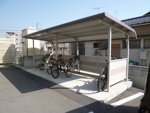総社市真壁の賃貸マンションのその他共用部分|駐輪場