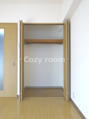 【収納】 | サンクリエイト江坂 | 大きなスペースがあり、収納には困りません