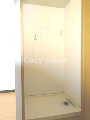 【設備】 | サンクリエイト江坂 | 室内洗濯機置き場です