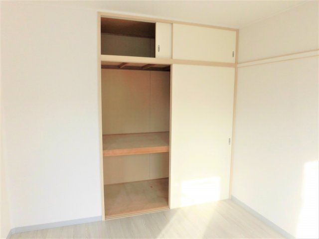 サンビレッジ築捨の収納