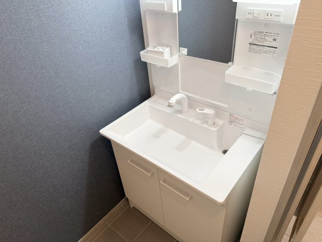 サンビレッジ築捨の独立洗面台