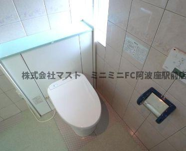 ゴールデンラピスのトイレ