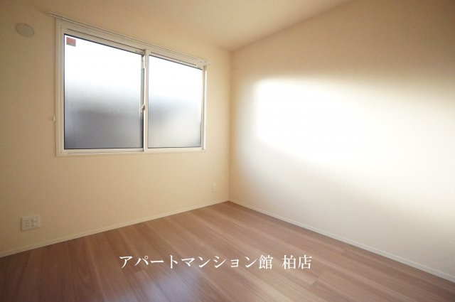 ハイピクチャーE棟の洋室