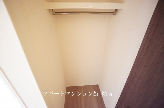 ハイピクチャーE棟の収納
