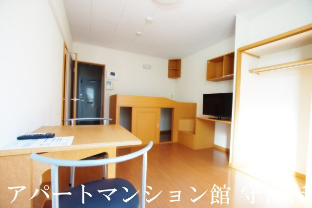 レオパレス沼崎の寝室