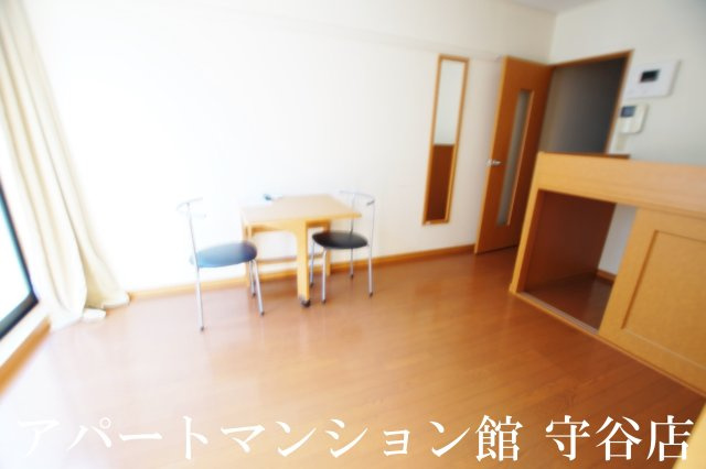 レオパレス沼崎の寝室