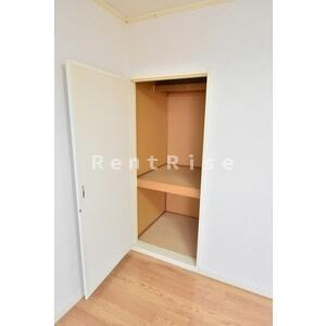 アーニストハウスＢ棟のエントランス