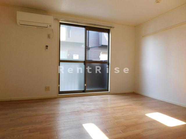 アーニストハウスＢ棟の居間・リビング