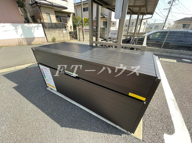 習志野市屋敷１丁目のアパートの駐車場