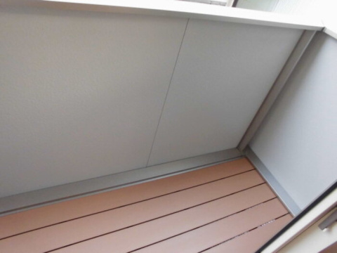 習志野市屋敷１丁目のアパートのバルコニー