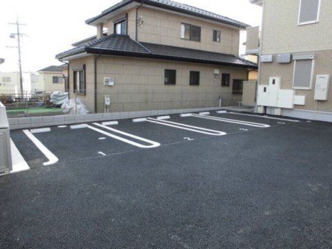 習志野市屋敷１丁目のアパートの駐車場