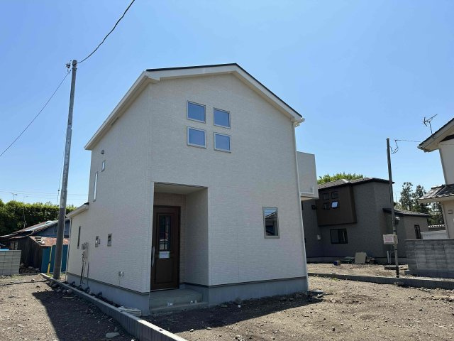 佐波郡玉村町五料（全3棟）2号棟の外観|外はこのようになっています