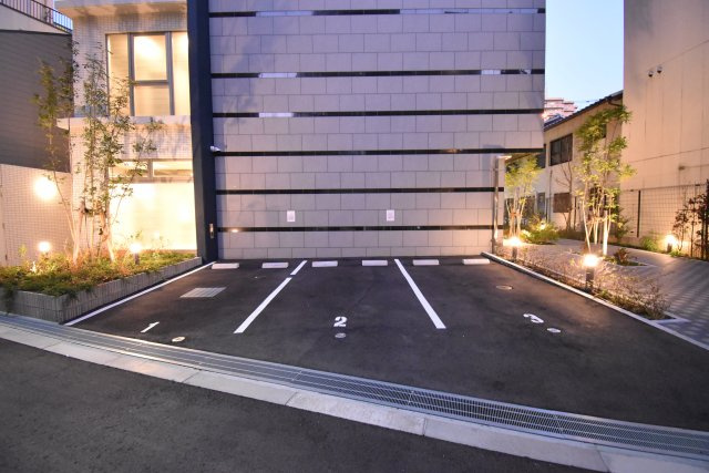 ファステート大正駅前トロフィの駐車場