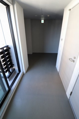 【その他】 | Kyobashi View Residence(キョウバシビューレジデンス) | 内部廊下は自由に使えるフリースペースです。約13㎡。