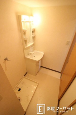 【独立洗面台】 | プリミエール荒井 | 同型タイプ