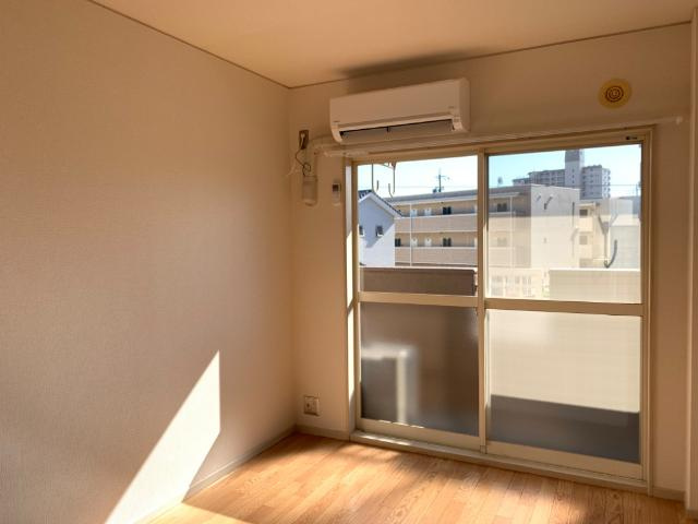 アメニティ鈴木の内装|洋室