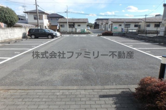 【駐車場】