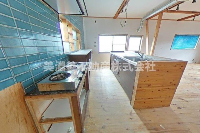 ５９７８１　岐阜市養老町中古戸建てのキッチン