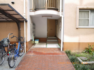 【エントランス】