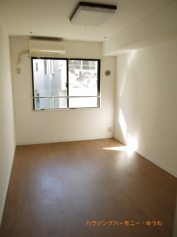 【洋室】 | シェロ成増