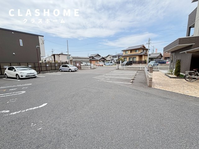 レジデンス神都Ⅱ　　刈谷市近郊の賃貸はクラスホームの駐車場
