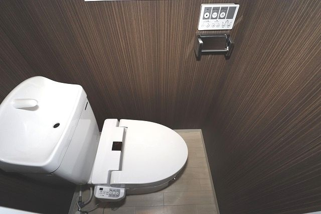 サワベマンションのトイレ|トイレも気になるポイント
※間取り反転の場合あり、内装が若干異なる場合がございます