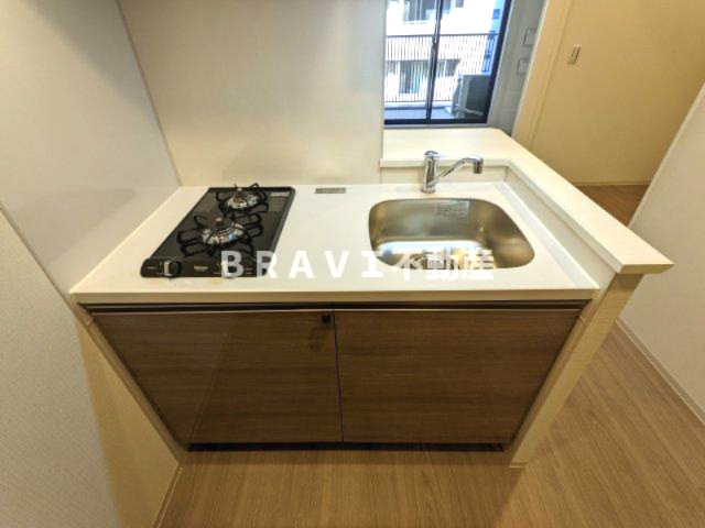 コンフォリア・リヴ北久宝寺Qのキッチン|【コンフォリア・リヴ北久宝寺Q】2口ガスコンロのキッチンでお料理しやすい