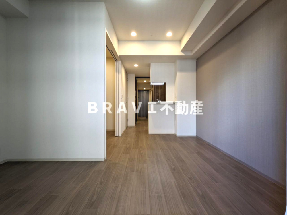 コンフォリア・リヴ北久宝寺Qの洋室|【コンフォリア・リヴ北久宝寺Q】アクセントクロスのおしゃれなお部屋