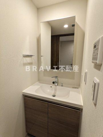 コンフォリア・リヴ北久宝寺Qの独立洗面台|【コンフォリア・リヴ北久宝寺Q】一般的な独立洗面台