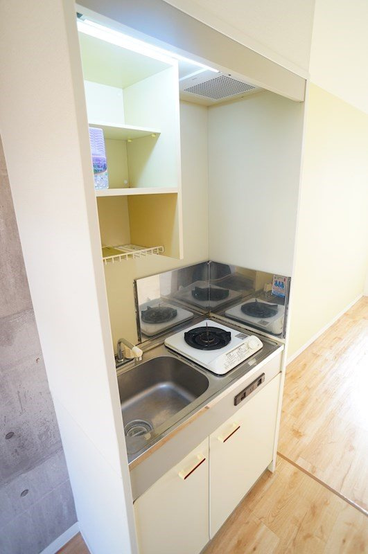 グロリアハイツのキッチン|1口ガスコンロ付き　※参考写真　別の部屋の写真です