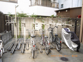 【その他共用部分】 | 敷地内に、駐輪場有り。