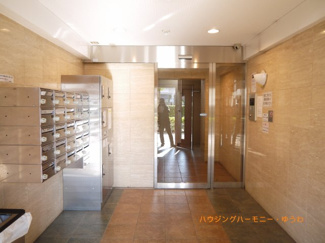 【エントランス】 | エントランス内部も、大変高級感ある造りです。