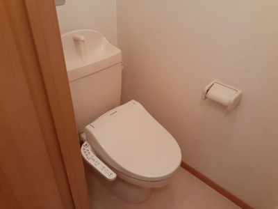 【トイレ】 | アムールⅡ | 落ち着いた色調のトイレです