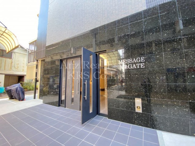 【エントランス】 | MESSAGE九条GATE
