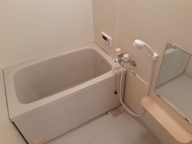 アヴニールⅢの浴室