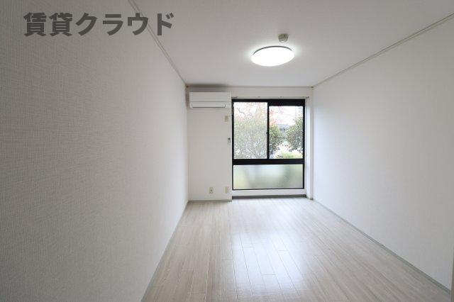 東亜ハーモニー蘇我の寝室|開放的な寝室です