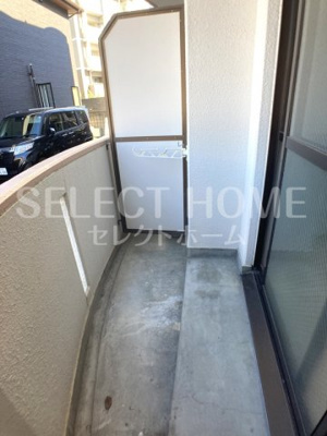 【バルコニー】 | エバーグリーン明大寺 | お洗濯にも便利なバルコニー付き