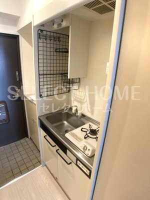  | エバーグリーン明大寺 | 収納もある玄関です