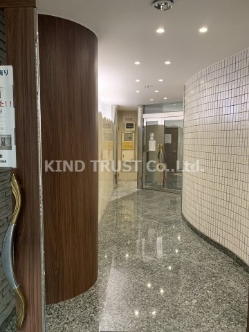 グランピア扇町のエントランス|ゆとりのあるエントランスです