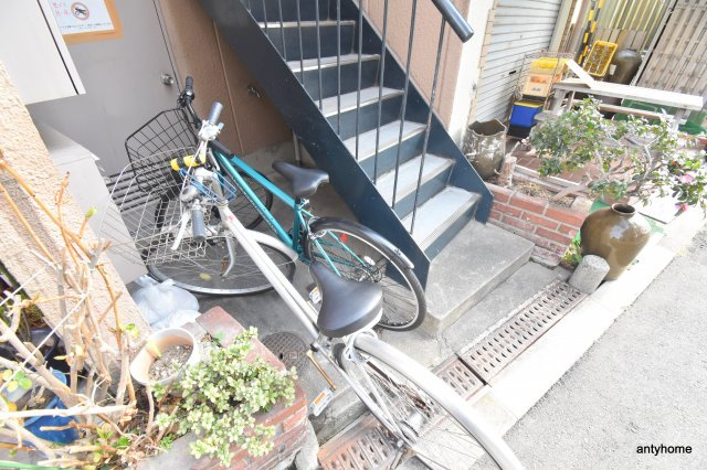 サンハイツ岡本　仲介手数料無料の駐車場