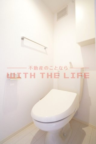 シュトラール【キャッシュバック対象】のトイレ|落ち着いた色調のトイレです