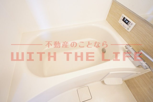 シュトラール【キャッシュバック対象】の浴室|コンパクトで使いやすいお風呂です