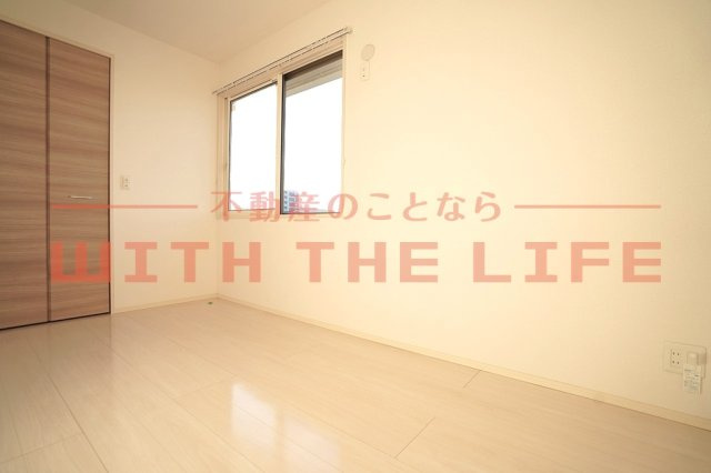 シュトラール【キャッシュバック対象】の洋室|広々とした洋室です