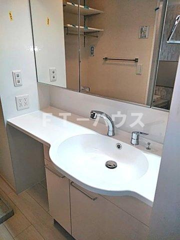 エタニティー東船橋の独立洗面台|洗髪洗面化粧台