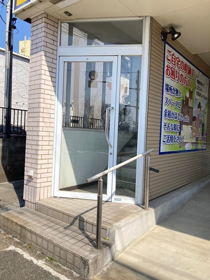 【エントランス】 | 鶴川5丁目貸店舗 | エントランスです♪店舗はこちらの階段を上がった2階にあります♪