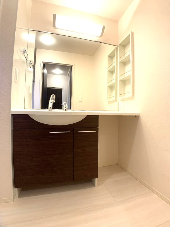 コンフォーティア東仙北Bの独立洗面台